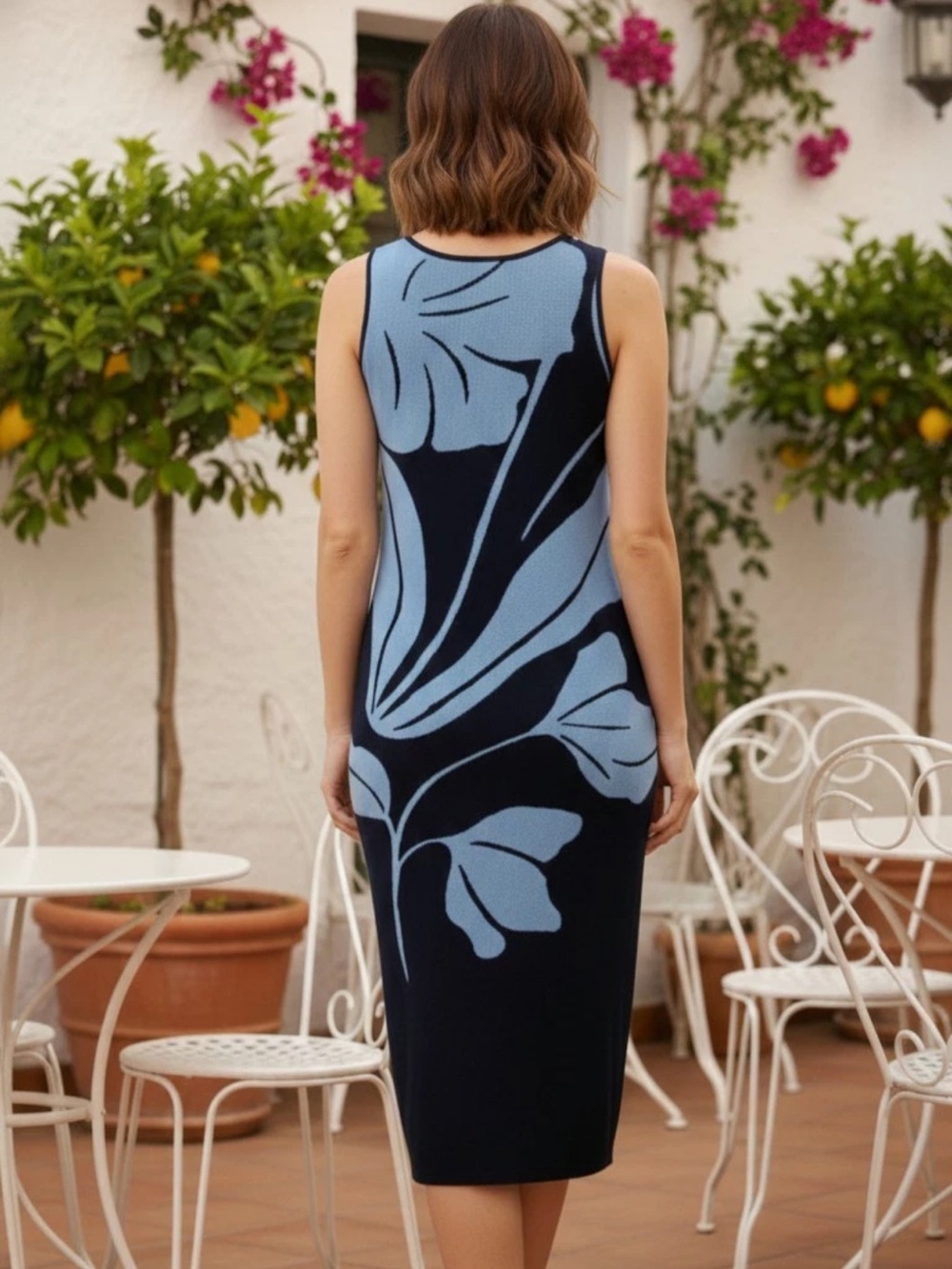 T Tahari Exploded Floral Knit Dress NWT - Picture 2 of 4